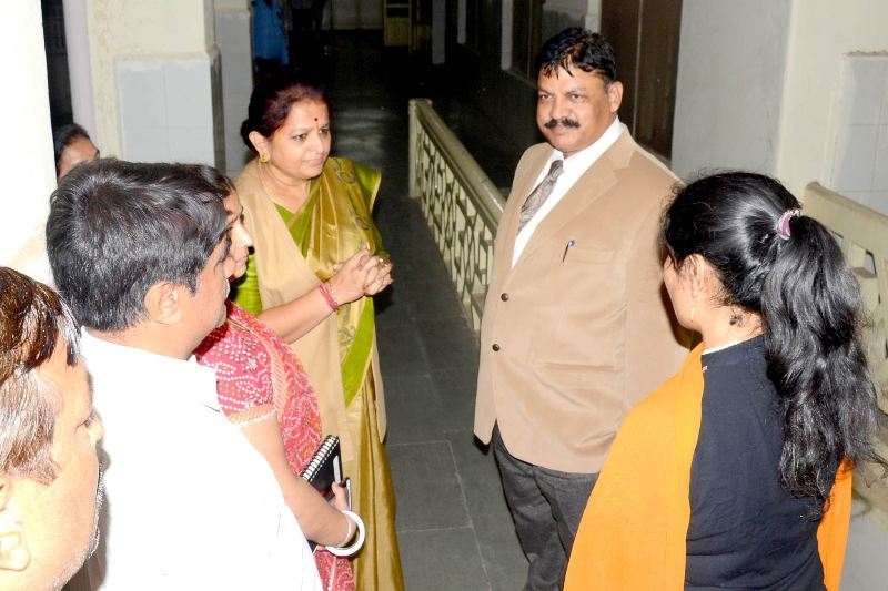 Minister Smt. Chitnis Enquires about Health of Victimised Girl