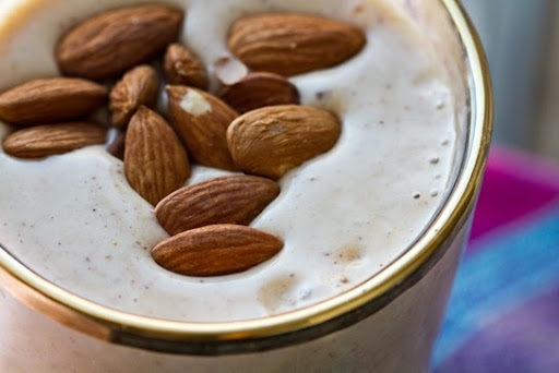 Almond & Banana Mix
