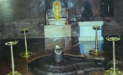 Sin to be atoned, if the people of Pisces anoint this Jyothirlinga