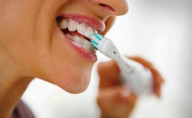 Brushing your teeth burns nearly 6 calories in two minutes!