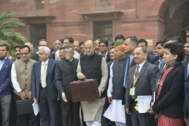 Jaitley sets divestment target of Rs 72,500 cr for 2017-18