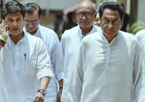 Congress to contest in the Lok Sabha elections on the hope of its own 'legends'