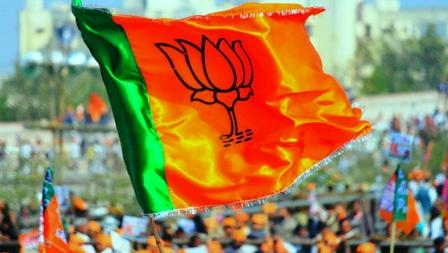 The BJP trapped in the strategy of front line leader or second line leader in Bhopal seat