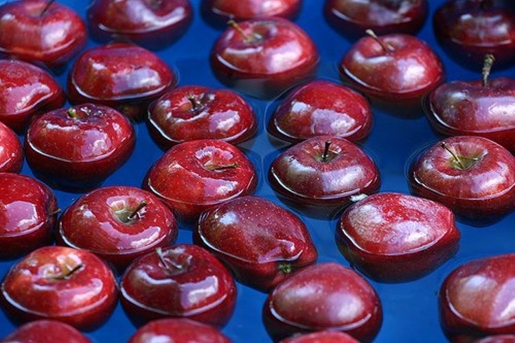 Apple floats in water!