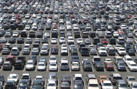 Historical slowdown continues in auto sector
