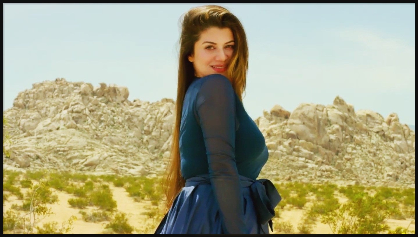 In talks with Kainaat Aurora…