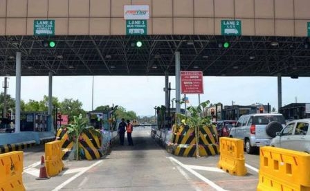 Easy to pay toll tax in FASTag affixed vehicles