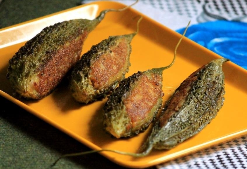 Stuffed Karela With Aloo 