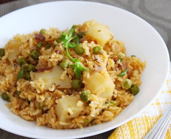 Aloo Matar Masala Khichdi 
