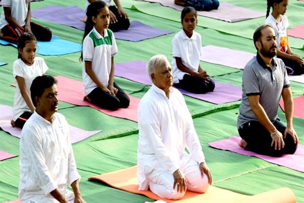 Governor Mangubhai Patel attends yoga programme