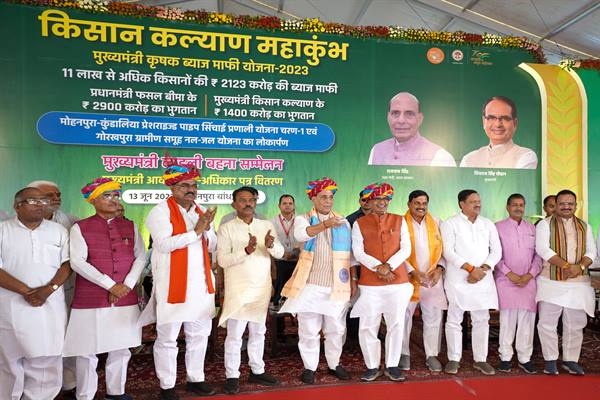 The farmer not only provides food, but also is the creator of India’s destiny : Defense Minister Singh