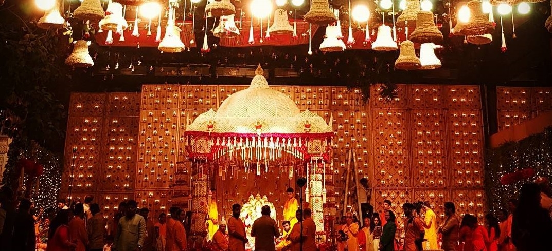 Check Out Who - Who? attended the business Tycoon's  regular ritual of Ganesh Sthapana!