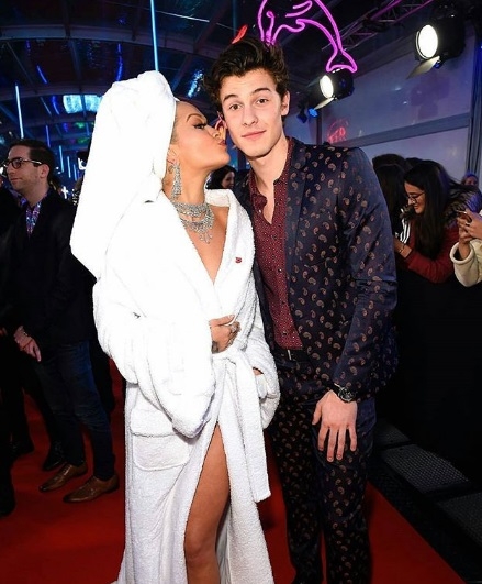  Shawn Mendes wins big at MTV EMAs (Lead) 