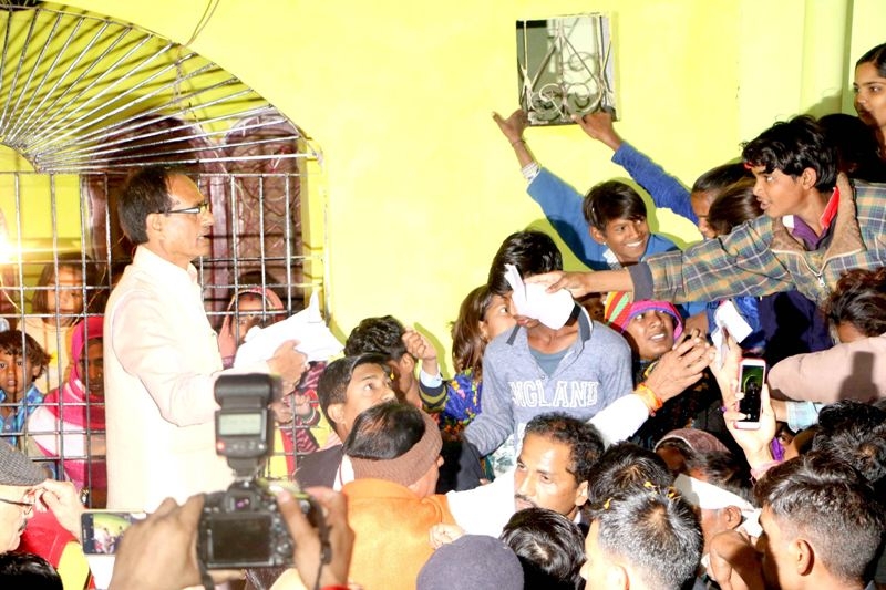 CM Chouhan tours Badarvas town