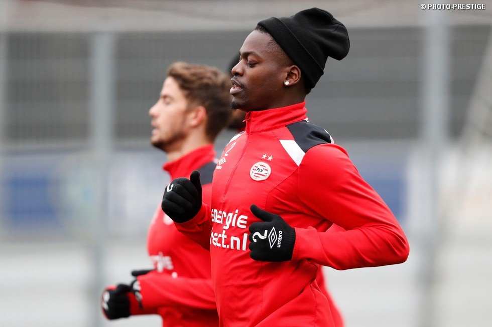  Ajax reduce gap with PSV after win in Dutch league 