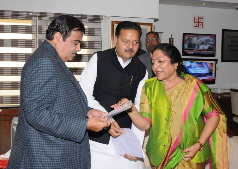 MoS Smt. Lalita Yadav Meets Union Minister Nitin Gadkari
