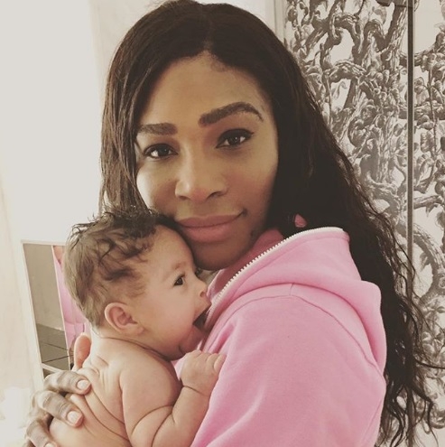 Serena in picture, throwing glimpse of the 5mnt old daughter Alexis Olympia Ohanian, Jr