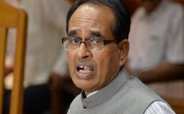 Shocking; Shivraj Singh Chouhan the CM Madhya Pradesh Slaps  Man During Rally!