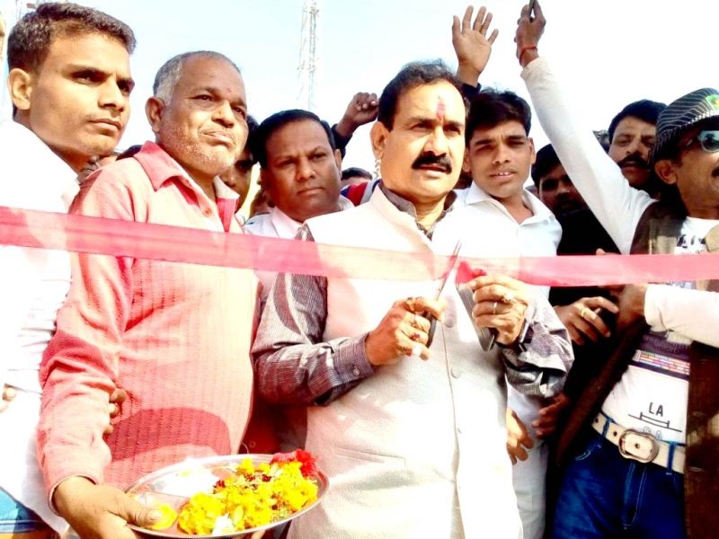 PR Minister Dr. Mishra opens Basai Mela at Datia district