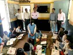 Primary school children studying through digital medium