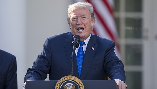  Want to raise age for gun purchases: Trump 