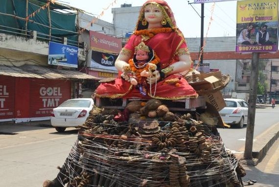 Temporary depots to provide wood for Holika dahan