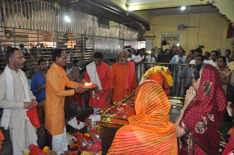 CM Chouhan performs Pooja Archana at Salkanpur