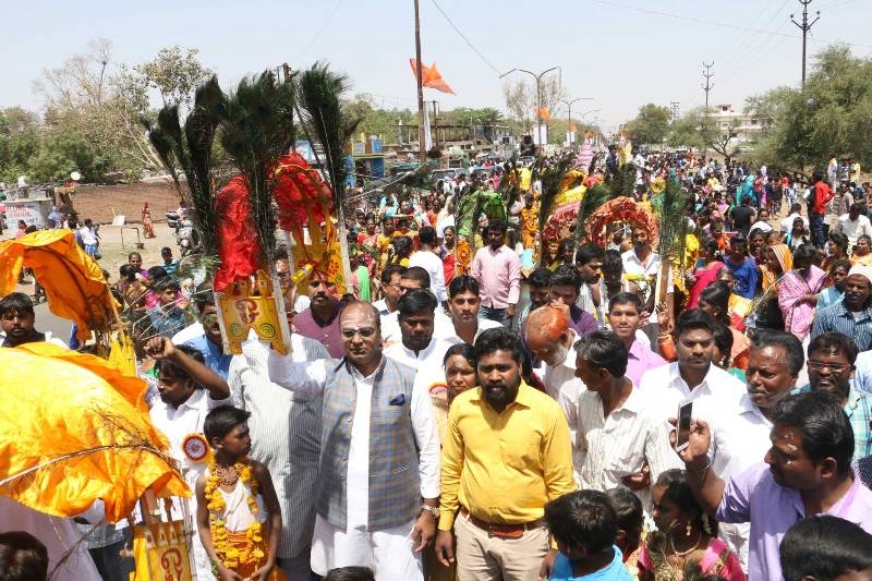 MoS Sarang participates in Panguni Uthiram