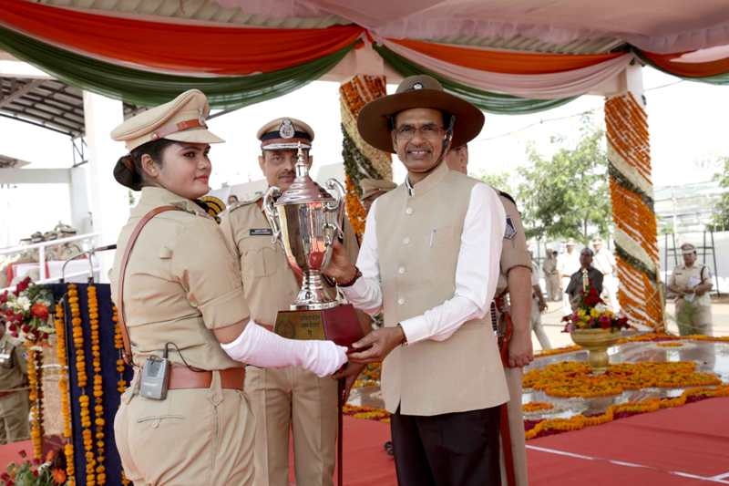 8,000 new constables to be included in police force: CM Chouhan
