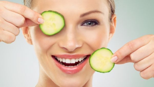  Pay little more attention to your eyes in summer season 