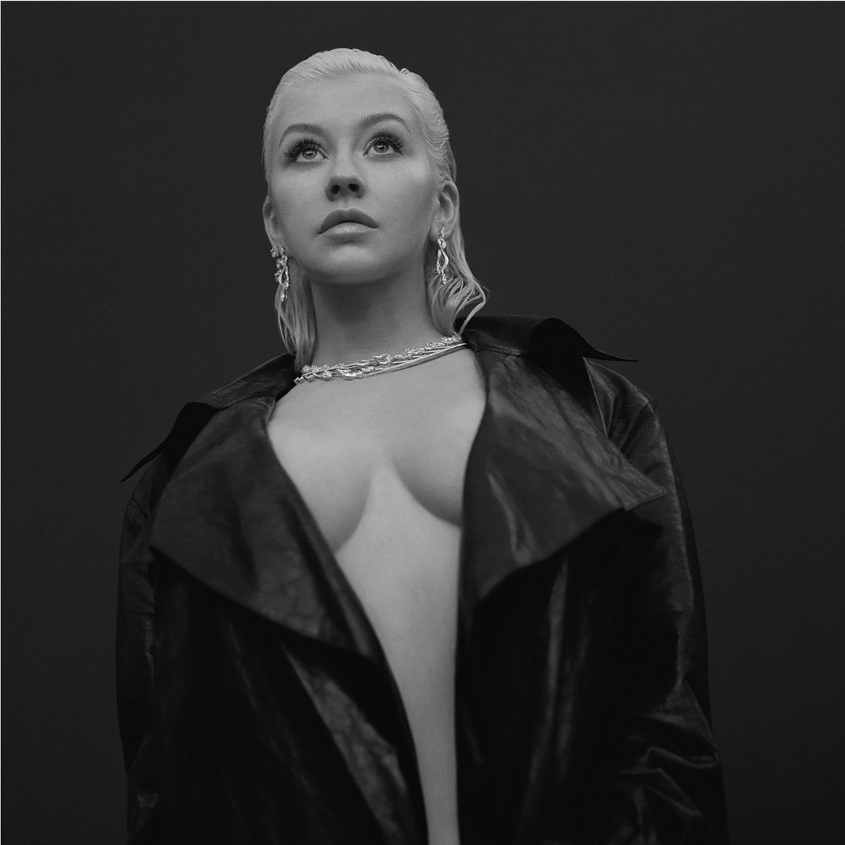 Christina Aguilera announces comeback after six years 