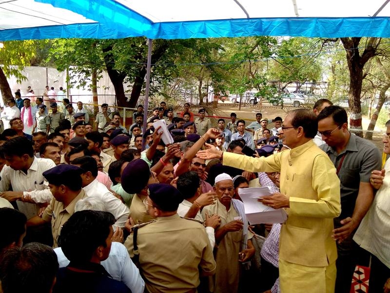 Ganj Basoda to be mini smart city: CM Chouhan