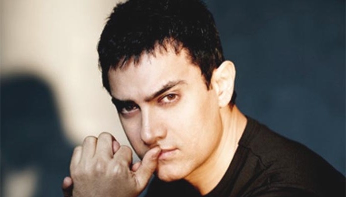 ​The 1993 riot: Aamir Khan had passed the night under the statue of Mahatma Gandhi 
