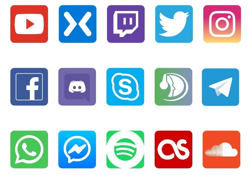 Negative impacts of social media 