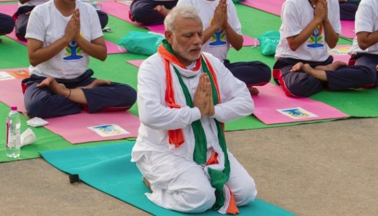 Instead of increasing suffering, Yoga heals – Modi 