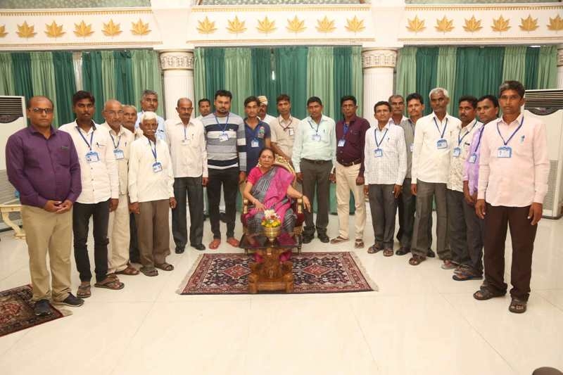 Governor Smt. Patel encourages farmers for organic farming