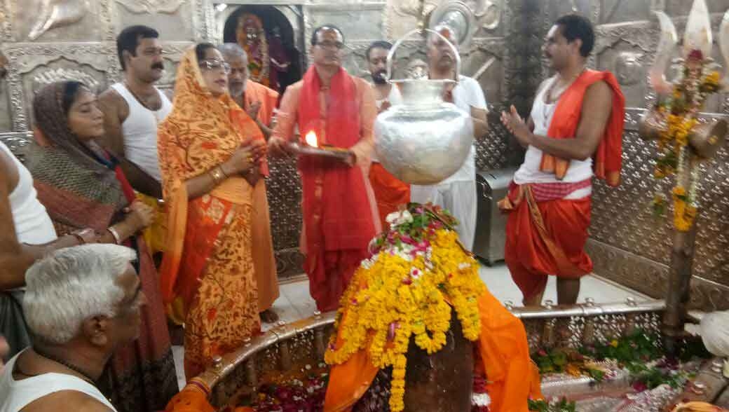 CM Chouhan performs puja-archana at Lord Mahakaleshwar