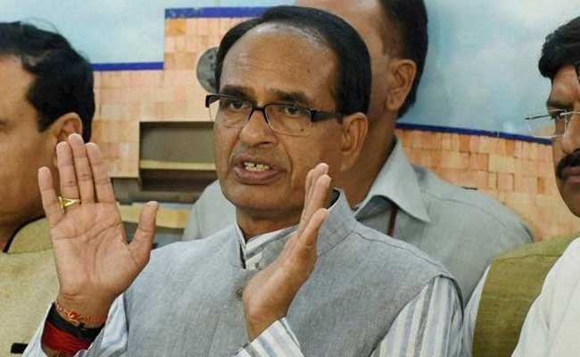 CM Chouhan congratulates MoS Sharad Jain for commencement of 3 Medical colleges