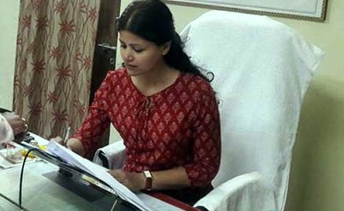 Congress accuses SP Simala Prasad of promoting Jan Aashirwad yatra