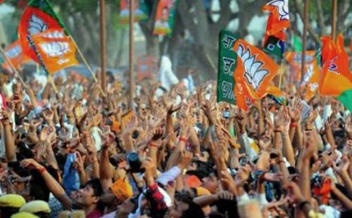 Bus operators demand previous programs payments from BJP, 'No’ to buses for workers Mahakumbh