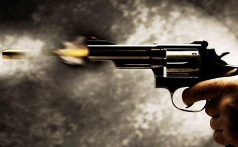  Six shot in Florida, suspect on run 