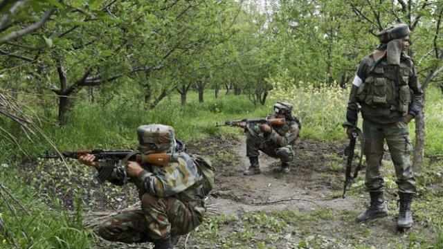 Two CRPF personnel injured in Maoist attack