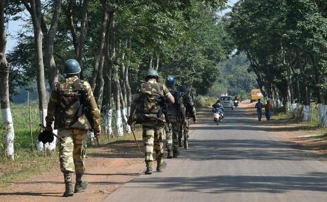  Defying Maoists, Chhattisgarh votes in first phase 