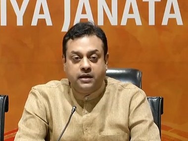  BJP slams Rahul, calls his temple visits 'fancy dress hindutava' 