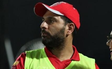  IPL: Yuvraj shown the door by Kings XI Punjab 