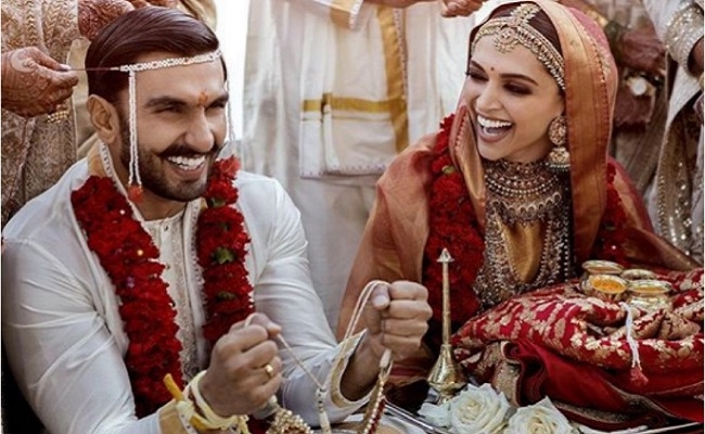  Ranveer Singh, Deepika Padukone debut as Mr & Mrs