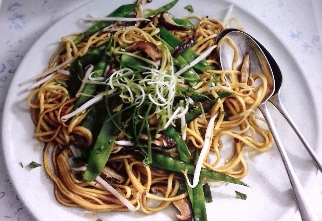 Stir-fried Chinese noodles