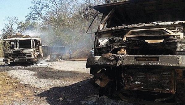  Maoists torch 2 vehicles in Jharkhand 