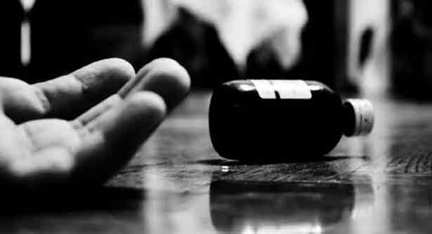  Woman commits suicide in West Bengal 