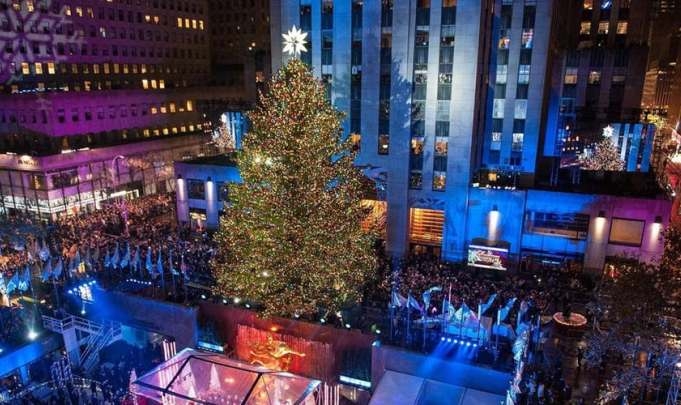  Rockefeller Christmas tree lit in New York 